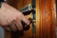 Roslyn NY Locksmith Store Roslyn, NY 516-490-8282 - emergency-locksmith-opening